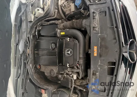 2013 Mercedes-Benz C 250 из США, поврежденный, VIN WDDGJ4HB2DG089470